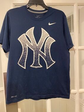 NY size Medium Tshirt  unisex good condition